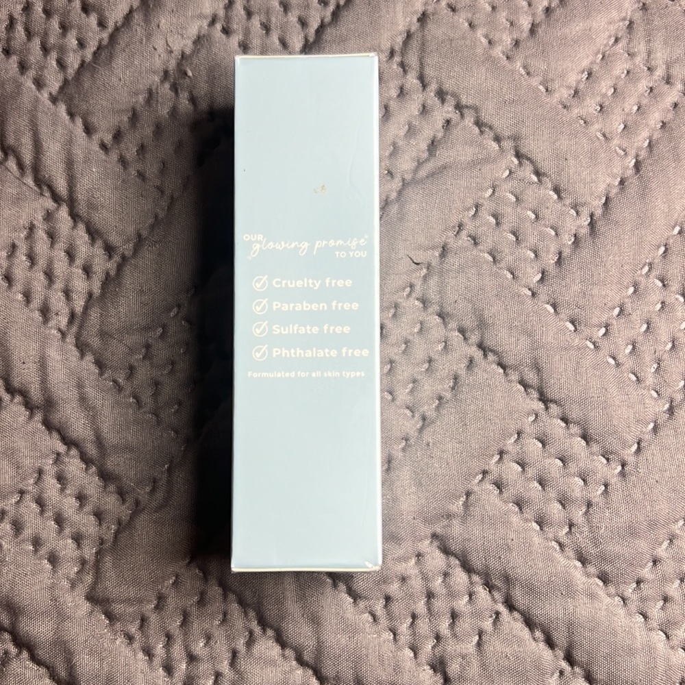 Glow on 5th BEAUTY - BYE, BYE PUFFY EYES
COOLING EYE BALM​​ - Picture 2 of 5